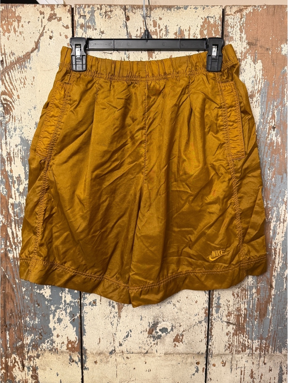 Vintage Nike Elite Gold Basketball shorts Youth Medium 10/12 windbreaker